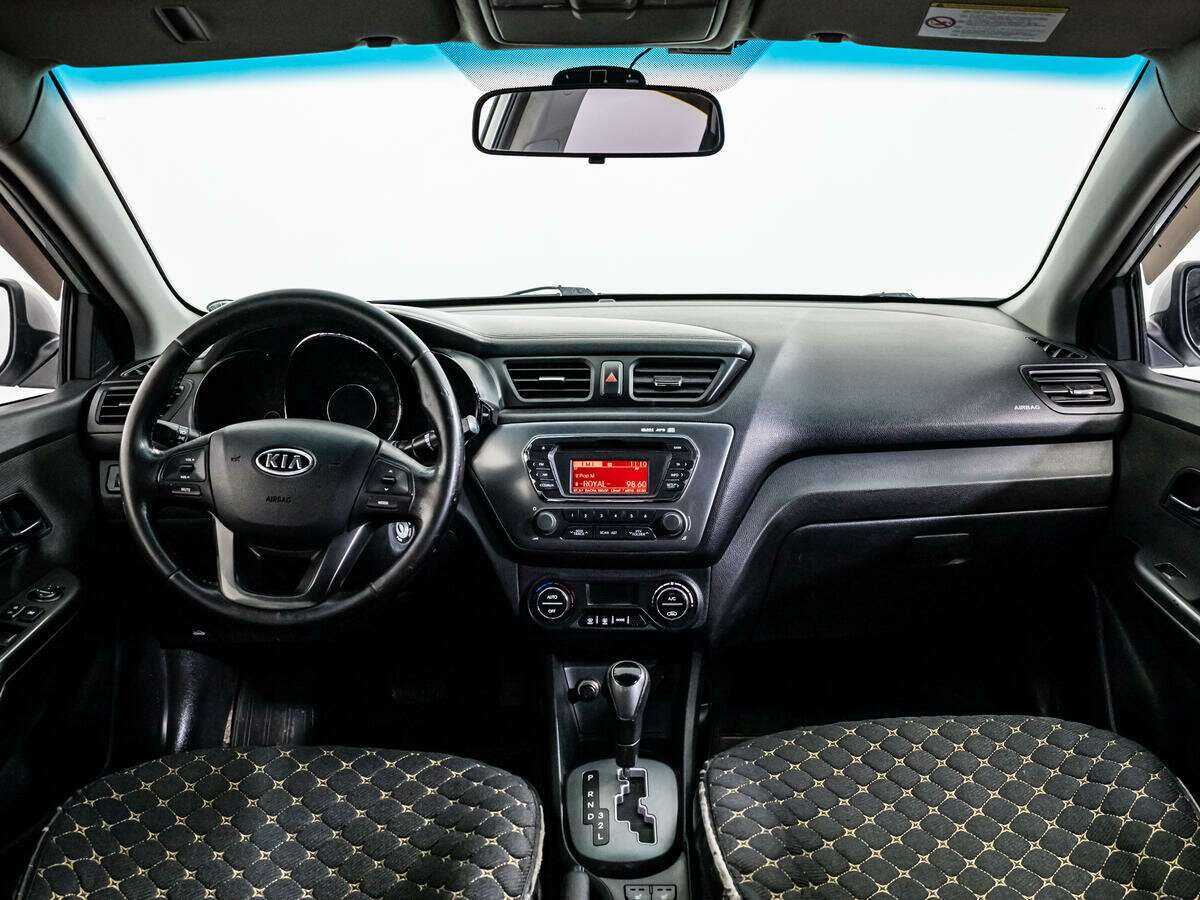 Kia Rio с пробегом — 2012 год. Фото: #12