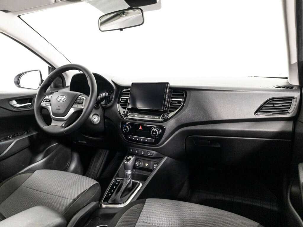 Hyundai Solaris с пробегом — 2021 год. Фото: #8