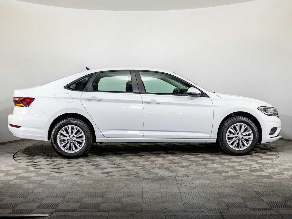 Volkswagen Jetta с пробегом — 2020 год. Фото: #3