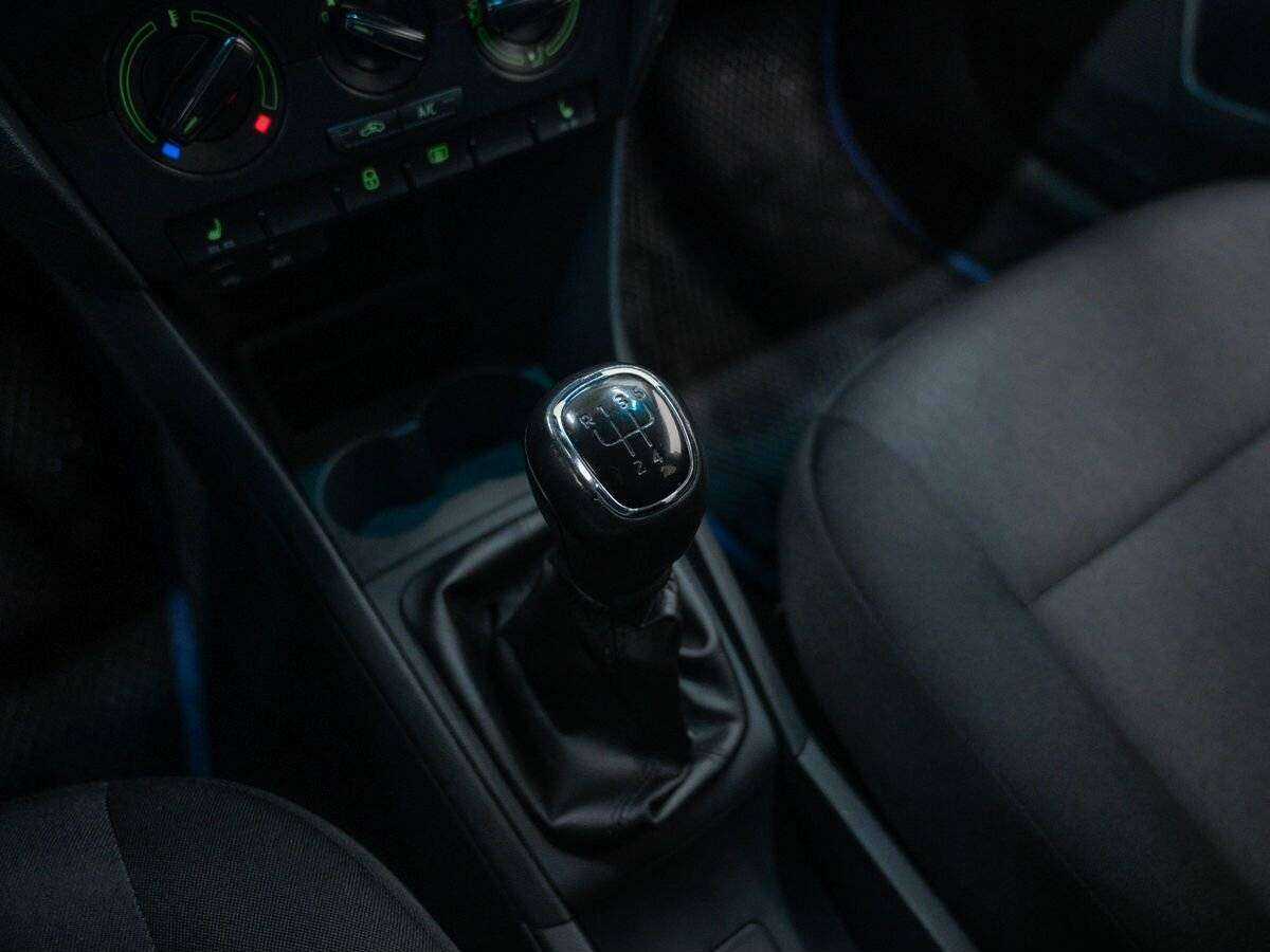 Skoda Rapid с пробегом — 2017 год. Фото: #21