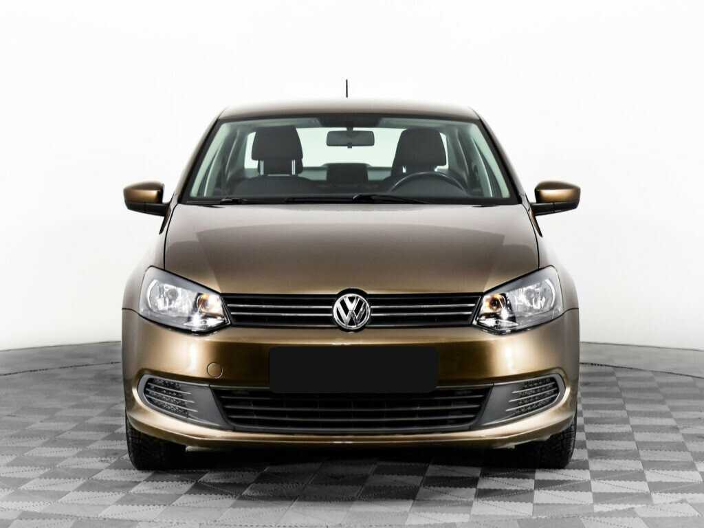 Volkswagen Polo с пробегом — 2015 год. Фото: #1