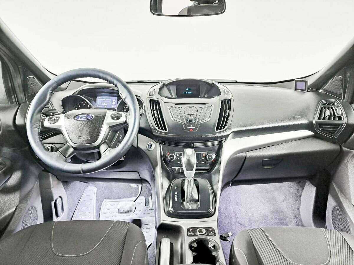 Ford Kuga с пробегом — 2014 год. Фото: #9