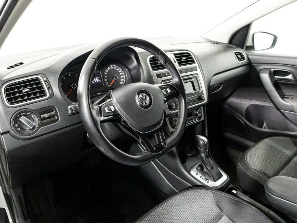Volkswagen Polo с пробегом — 2017 год. Фото: #10