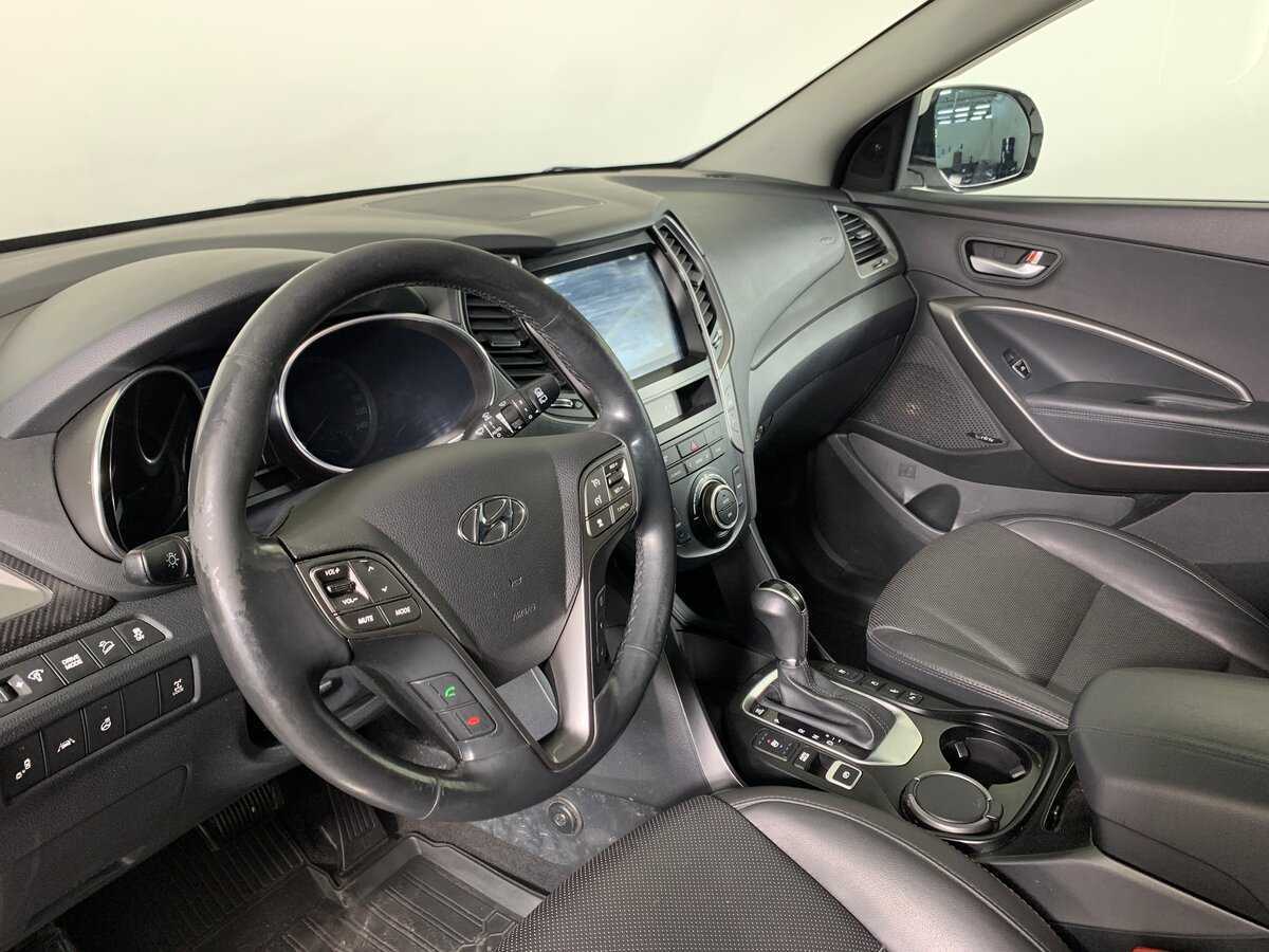 Hyundai Santa Fe с пробегом — 2017 год. Фото: #11