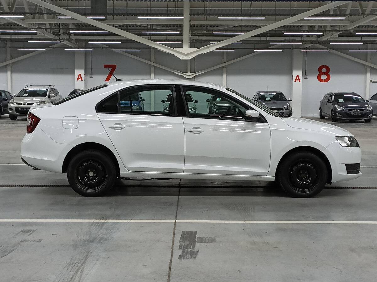Skoda Rapid с пробегом — 2018 год. Фото: #3