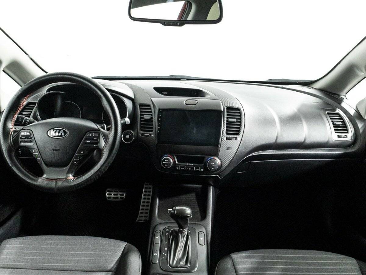 Kia Cerato с пробегом — 2014 год. Фото: #12