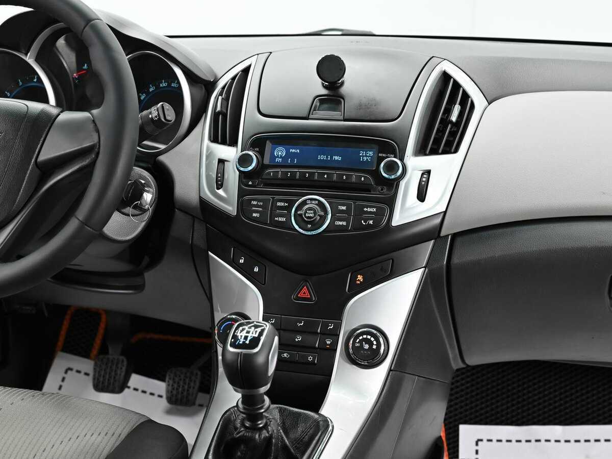 Chevrolet Cruze с пробегом — 2013 год. Фото: #7