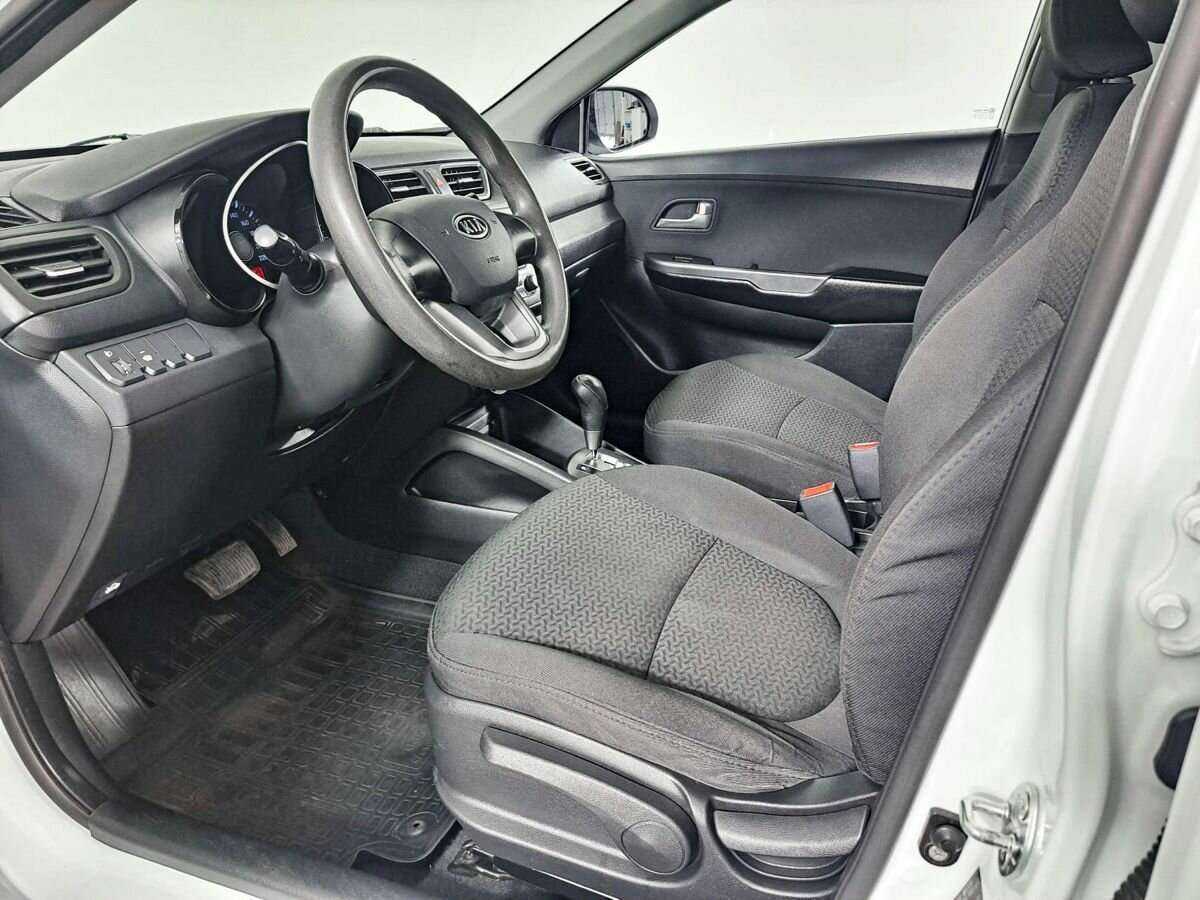 Kia Rio с пробегом — 2012 год. Фото: #15