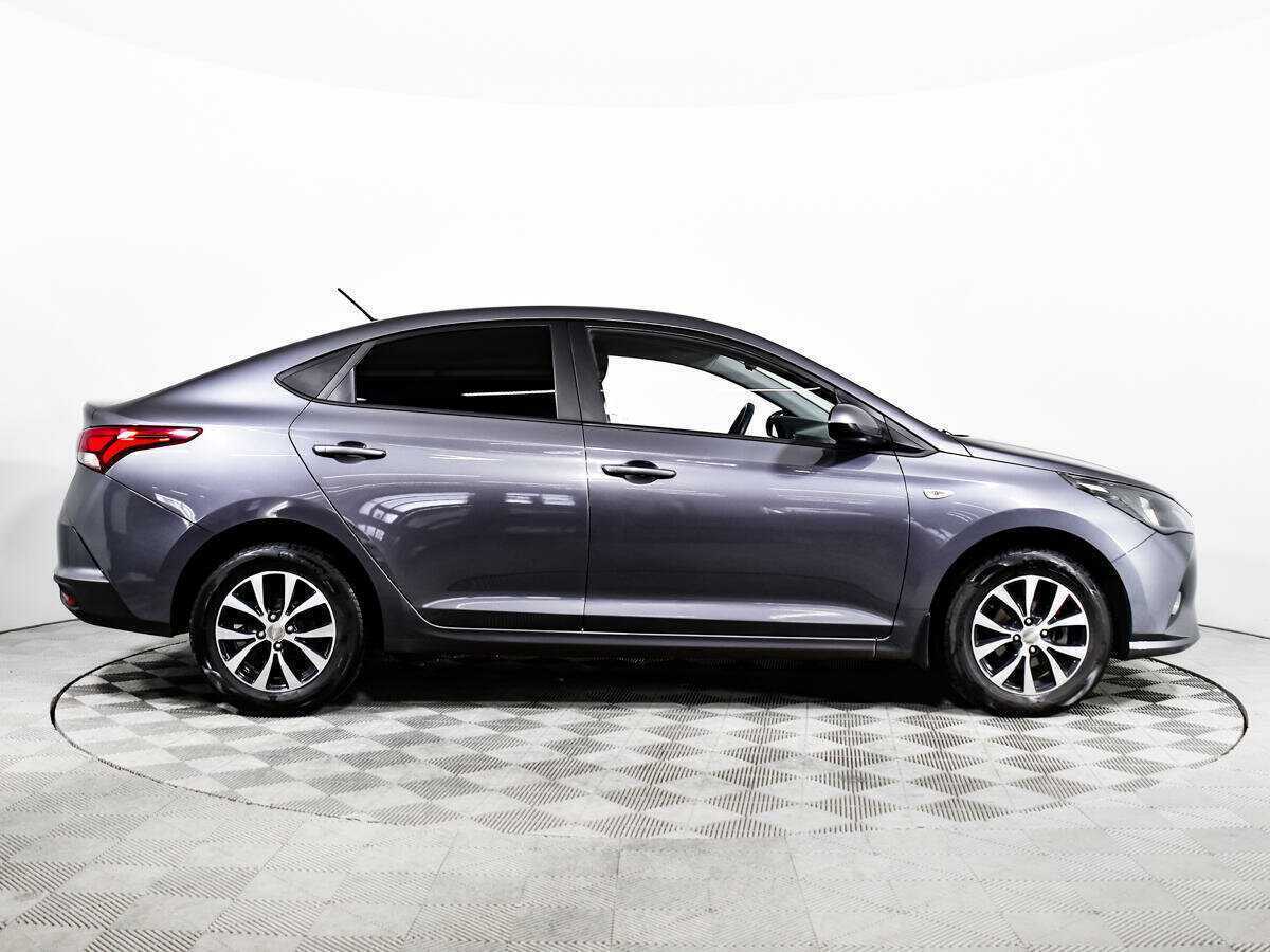 Hyundai Solaris с пробегом — 2021 год. Фото: #3