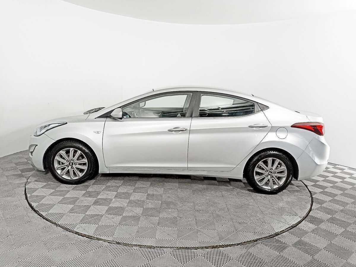 Hyundai Elantra с пробегом — 2014 год. Фото: #7