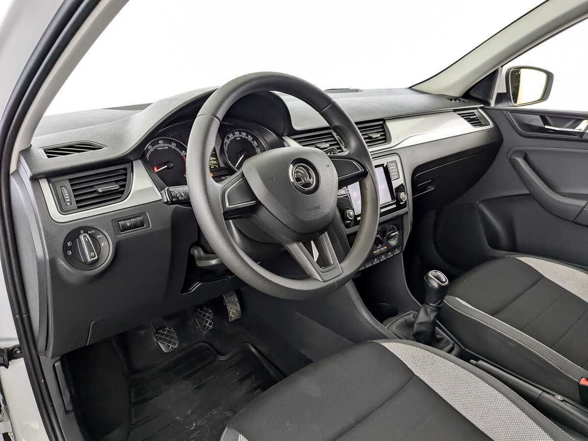 Skoda Rapid с пробегом — 2019 год. Фото: #13