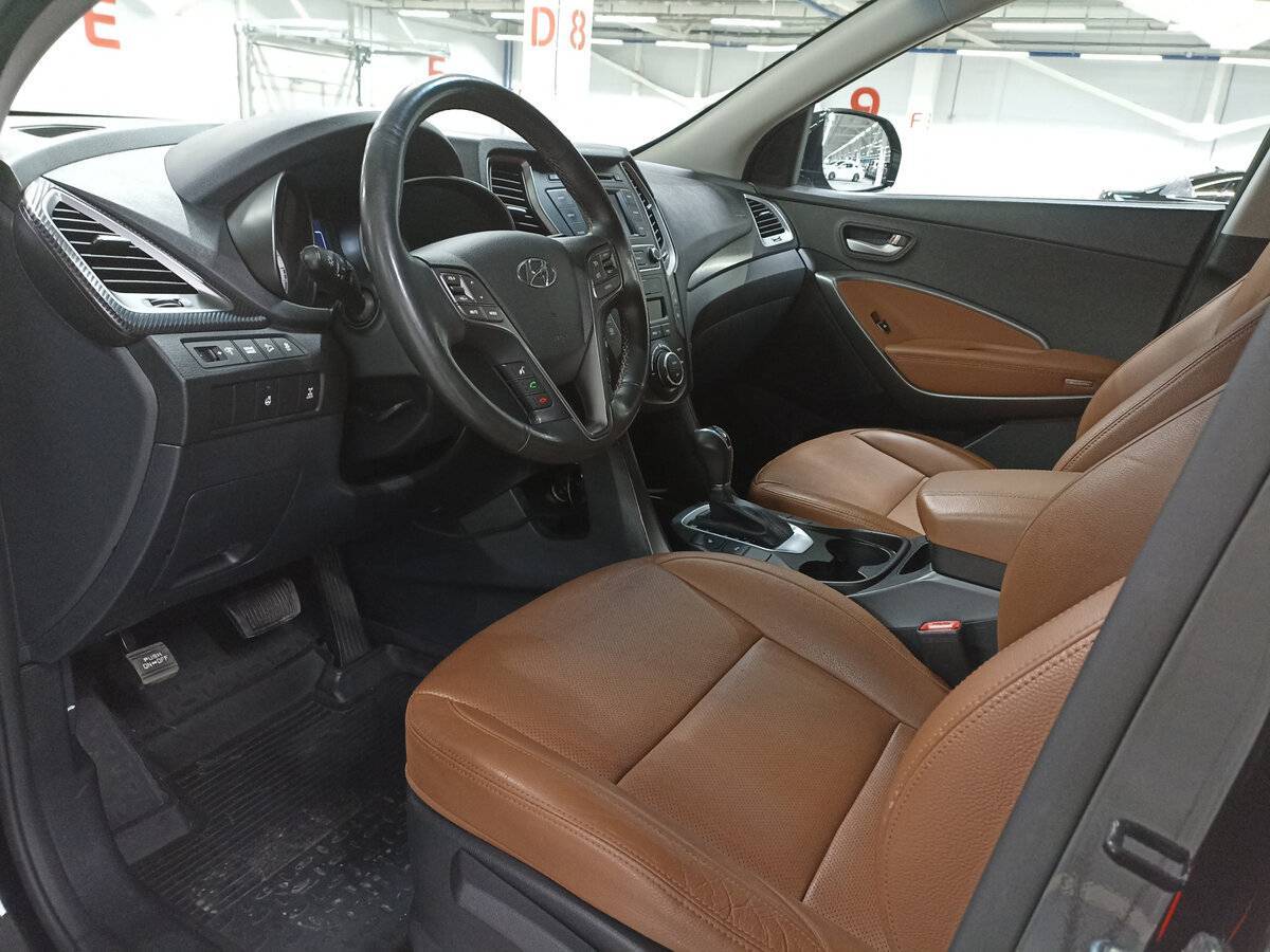 Hyundai Santa Fe с пробегом — 2017 год. Фото: #15