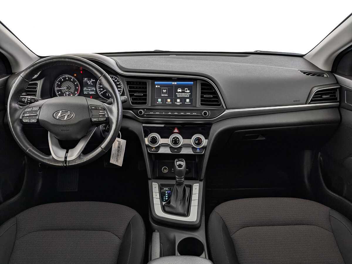 Hyundai Elantra с пробегом — 2019 год. Фото: #13