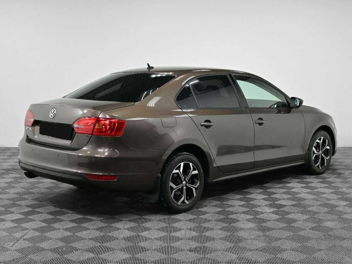 Volkswagen Jetta с пробегом — 2013 год. Фото: #1