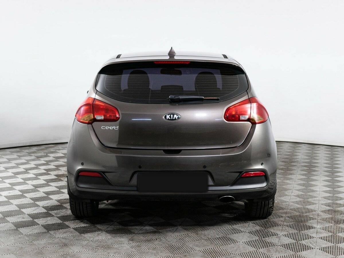 Kia Ceed с пробегом — 2012 год. Фото: #5