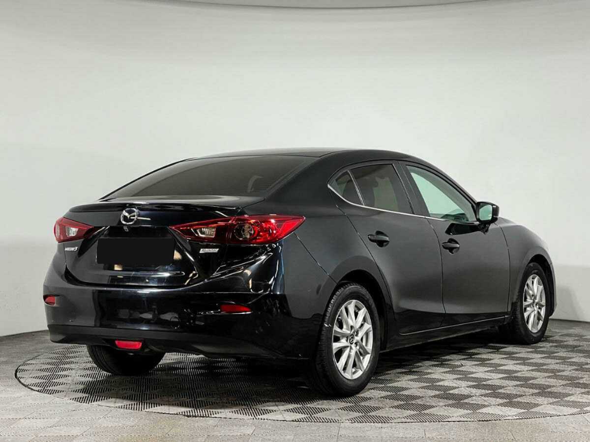 Mazda 3 с пробегом — 2017 год. Фото: #4