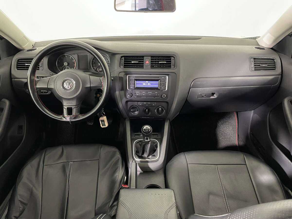 Volkswagen Jetta с пробегом — 2014 год. Фото: #8
