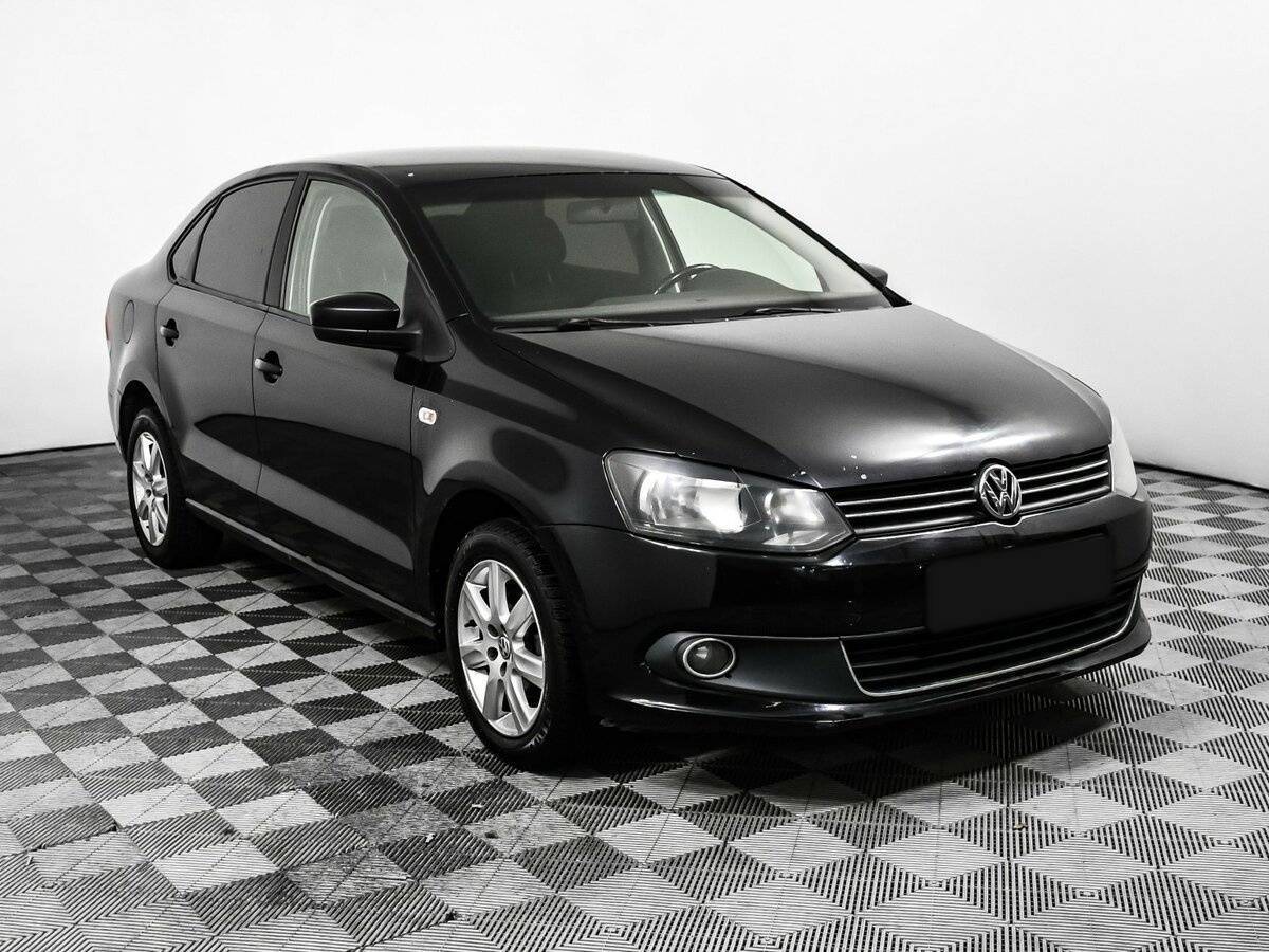 Volkswagen Polo с пробегом — 2012 год. Фото: #2