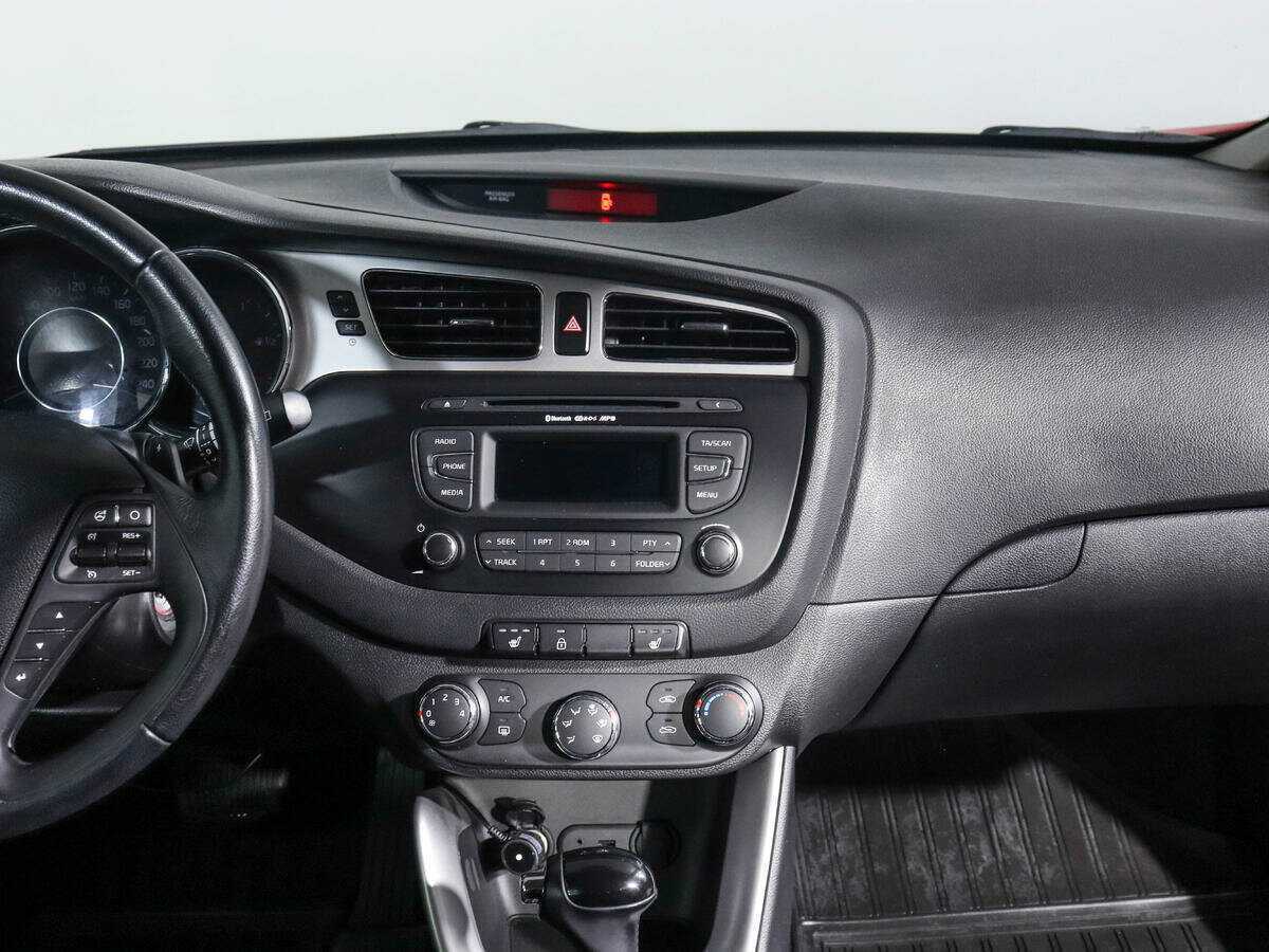 Kia Ceed с пробегом — 2014 год. Фото: #11