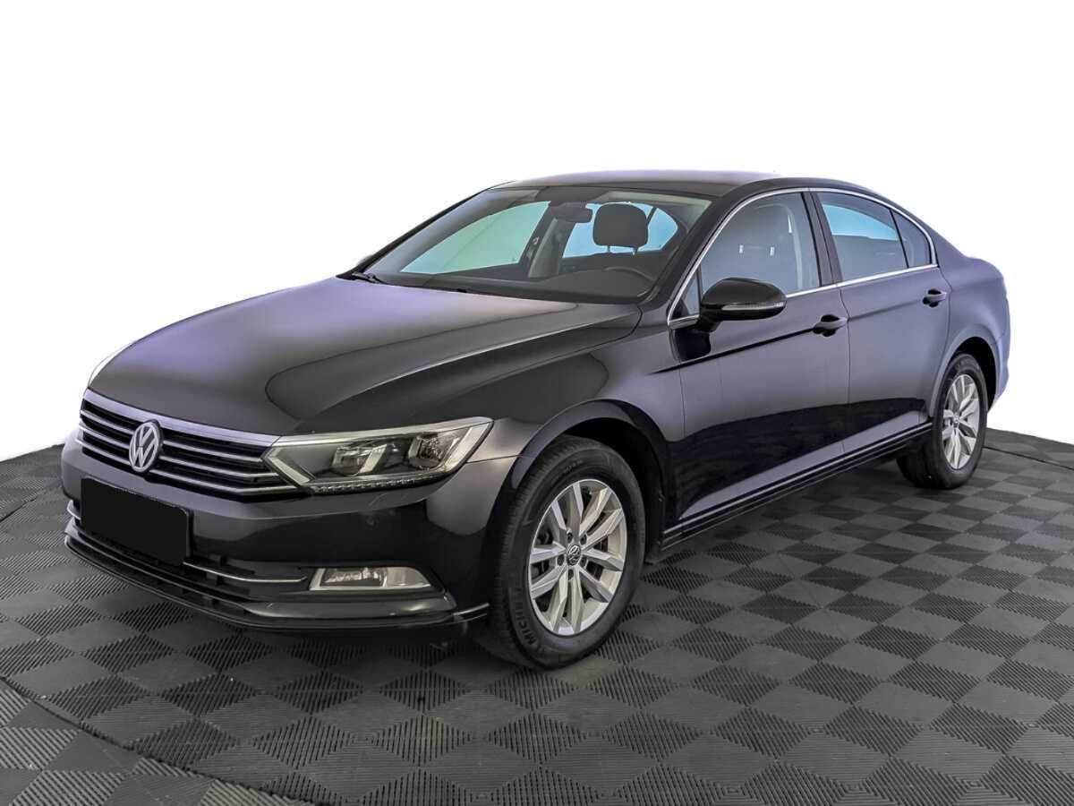 Volkswagen Passat с пробегом — 2018 год. Фото: #0