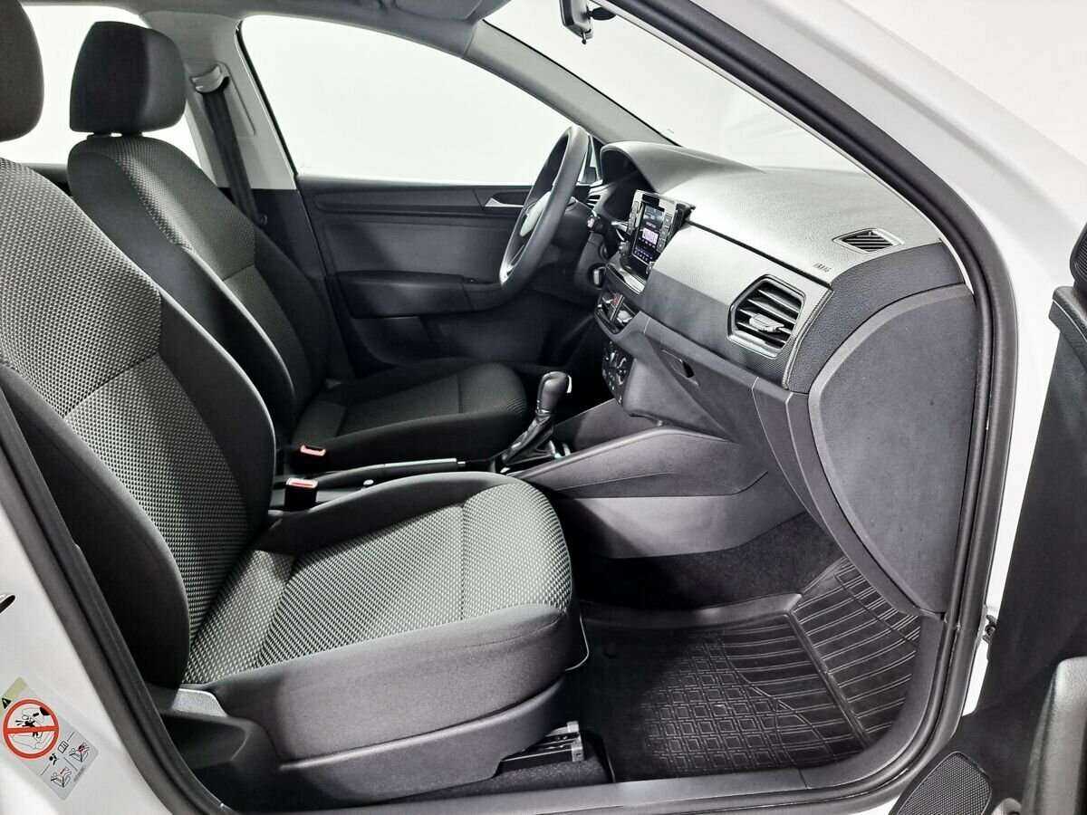 Volkswagen Polo с пробегом — 2021 год. Фото: #6