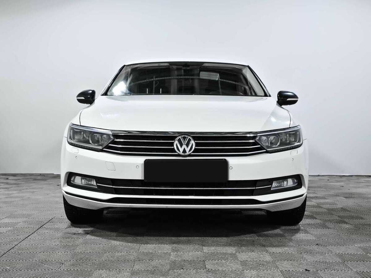 Volkswagen Passat с пробегом — 2015 год. Фото: #1