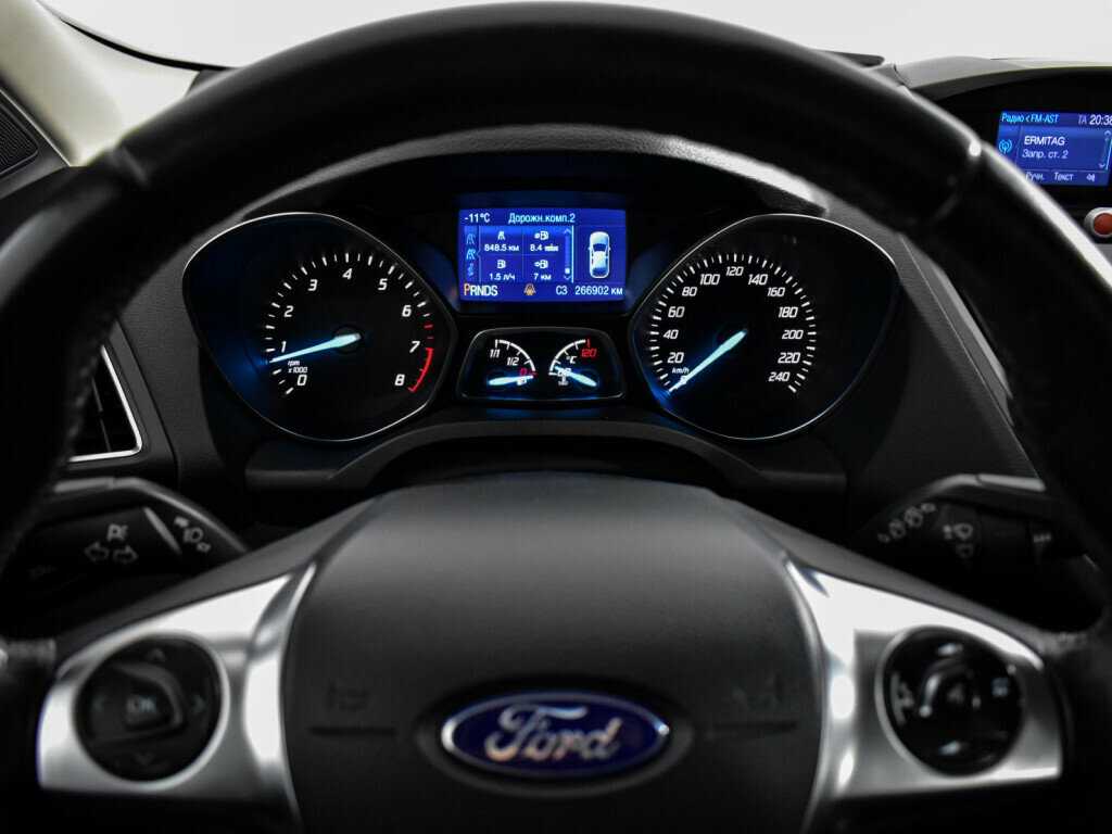 Ford Kuga с пробегом — 2016 год. Фото: #18