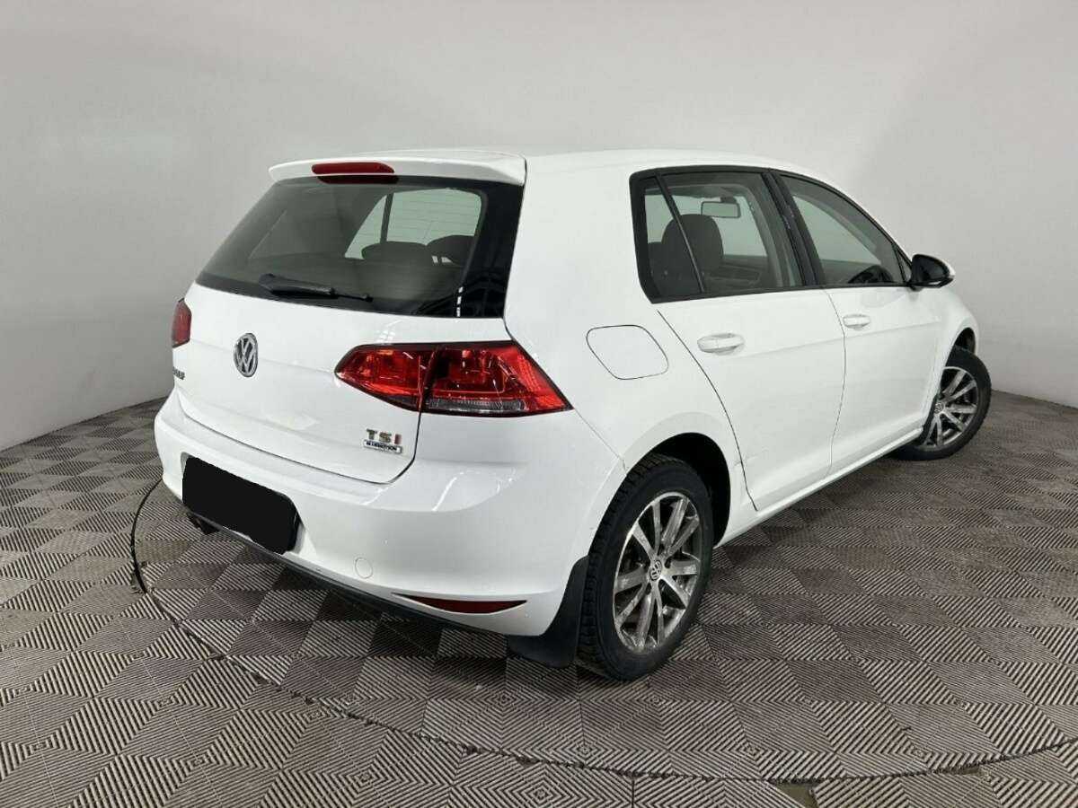 Volkswagen Golf с пробегом — 2015 год. Фото: #5