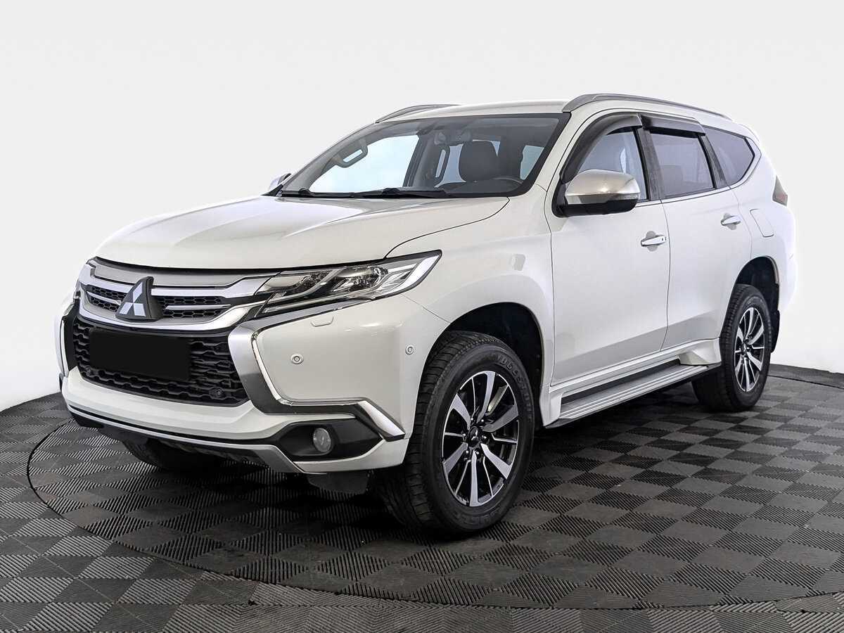 Mitsubishi Pajero Sport с пробегом — 2017 год. Посмотреть фото
