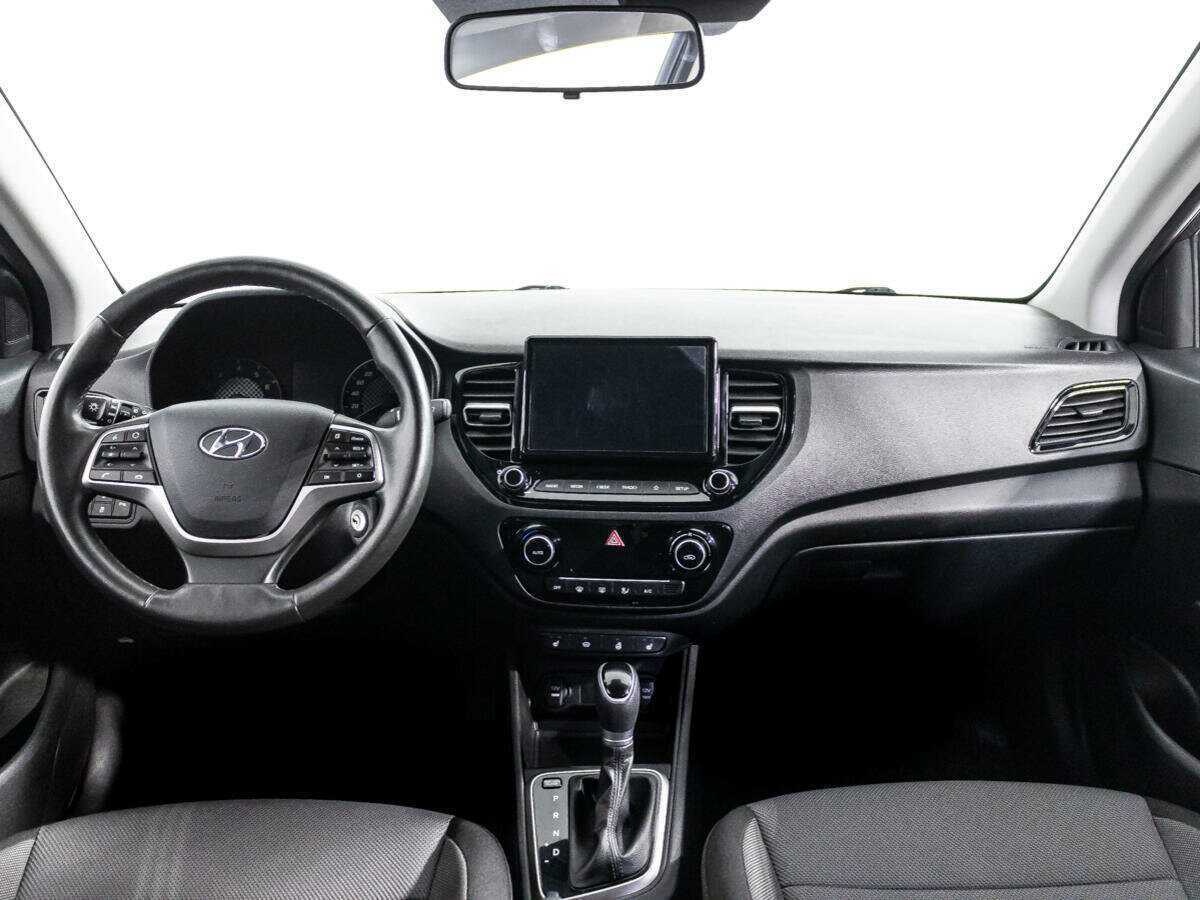Hyundai Solaris с пробегом — 2021 год. Фото: #12