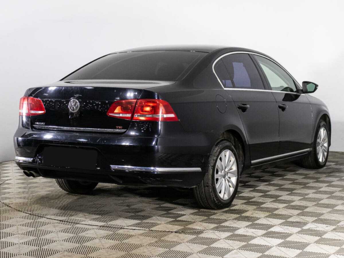 Volkswagen Passat с пробегом — 2013 год. Фото: #4