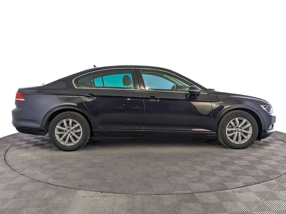 Volkswagen Passat с пробегом — 2018 год. Фото: #3