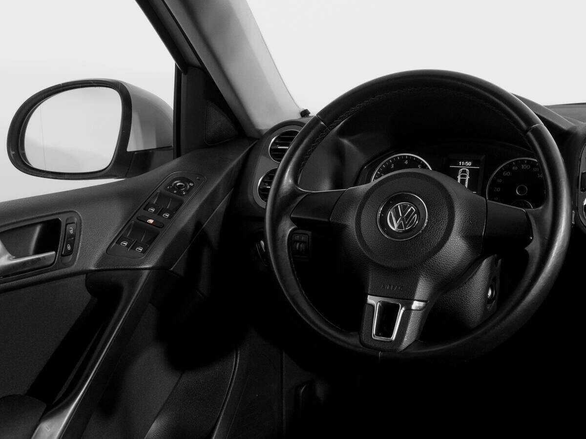 Volkswagen Tiguan с пробегом — 2012 год. Фото: #13