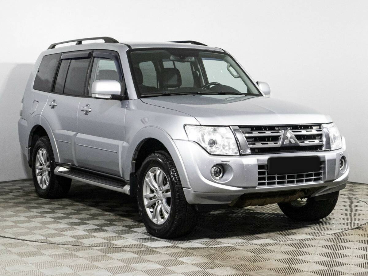Mitsubishi Pajero с пробегом — 2012 год. Фото: #2