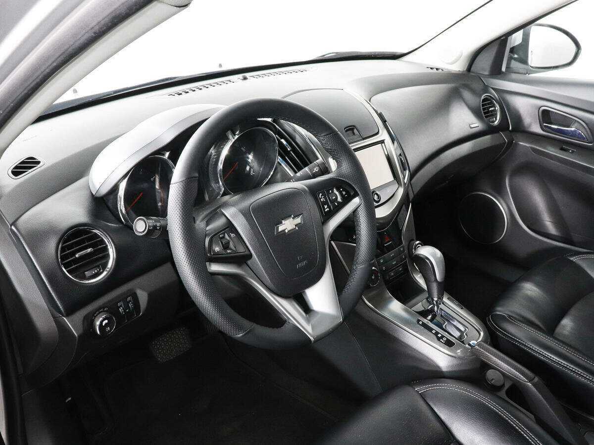 Chevrolet Cruze с пробегом — 2014 год. Фото: #8
