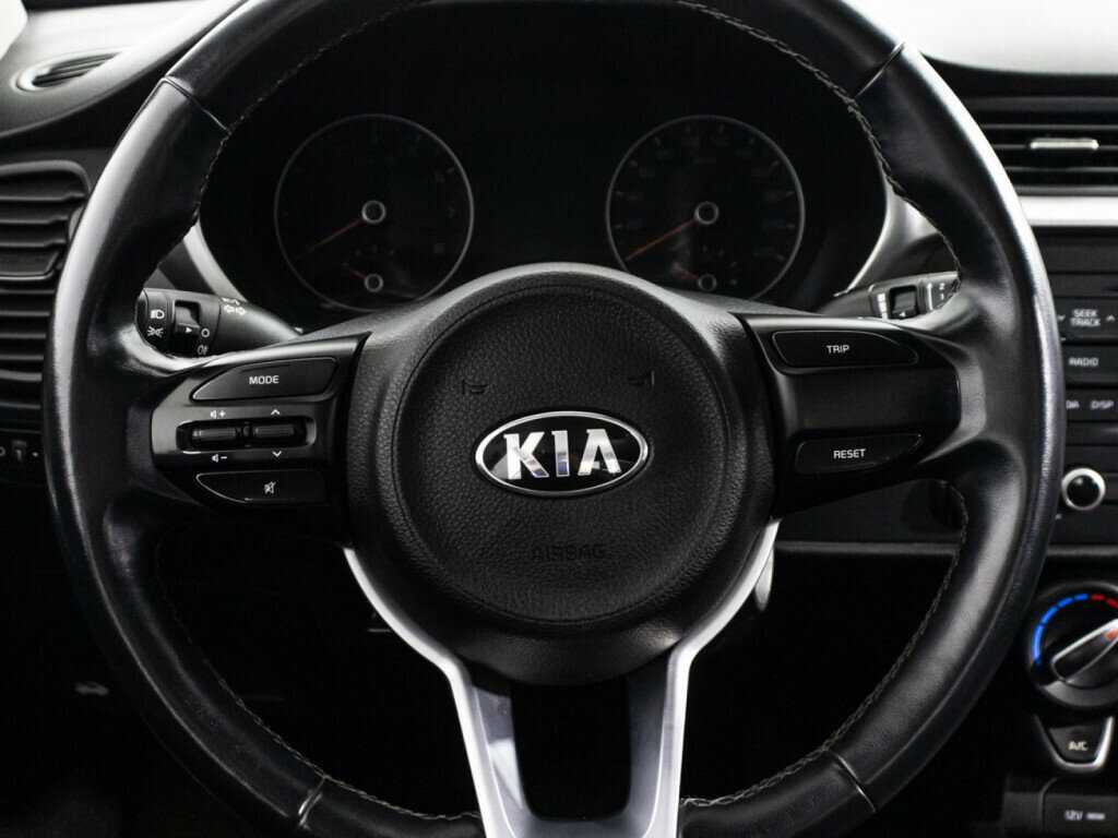 Kia Rio с пробегом — 2020 год. Фото: #18
