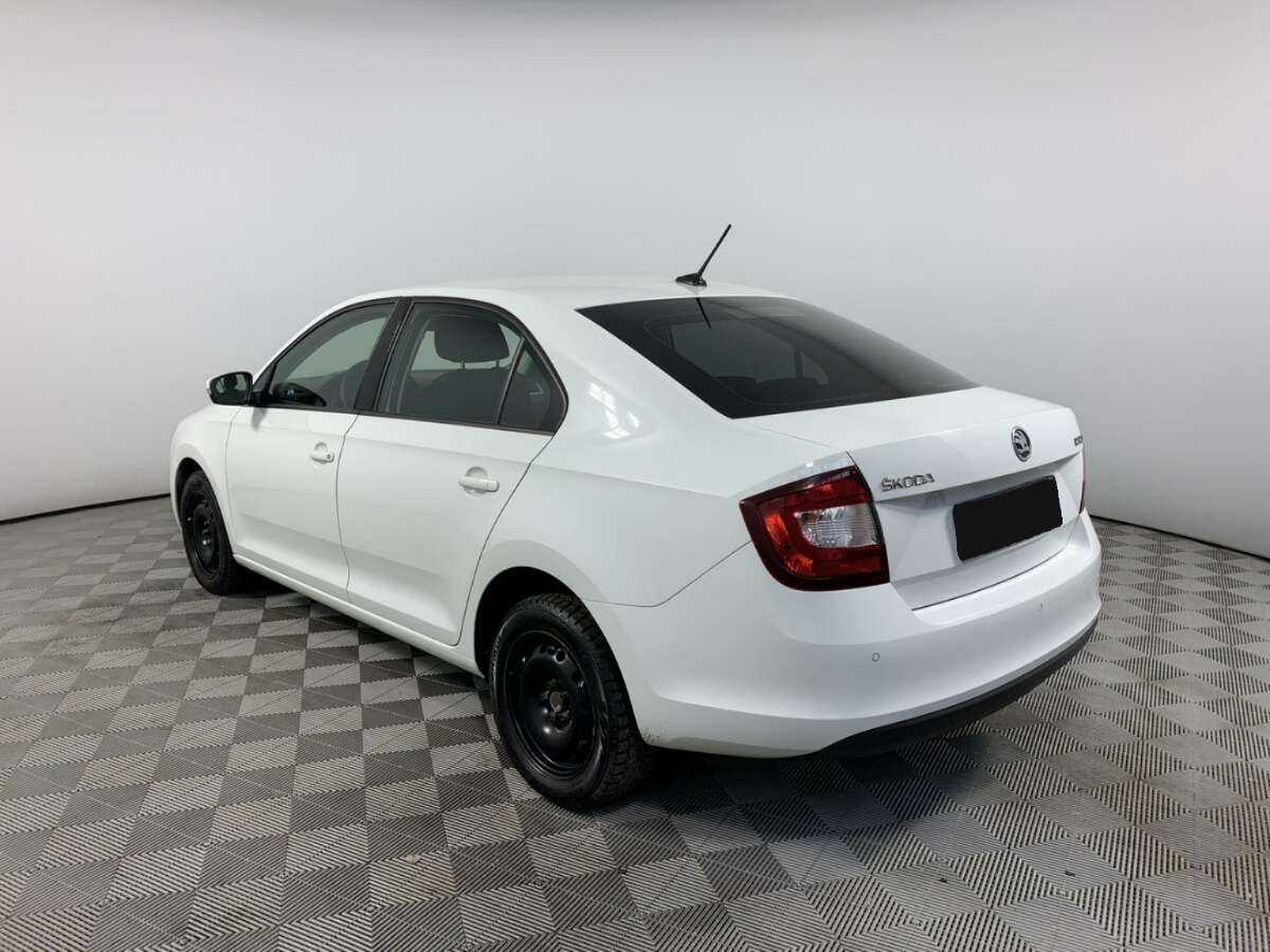 Skoda Rapid с пробегом — 2019 год. Фото: #6