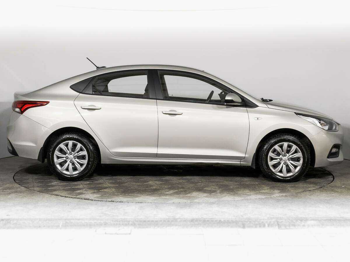 Hyundai Solaris с пробегом — 2018 год. Фото: #3