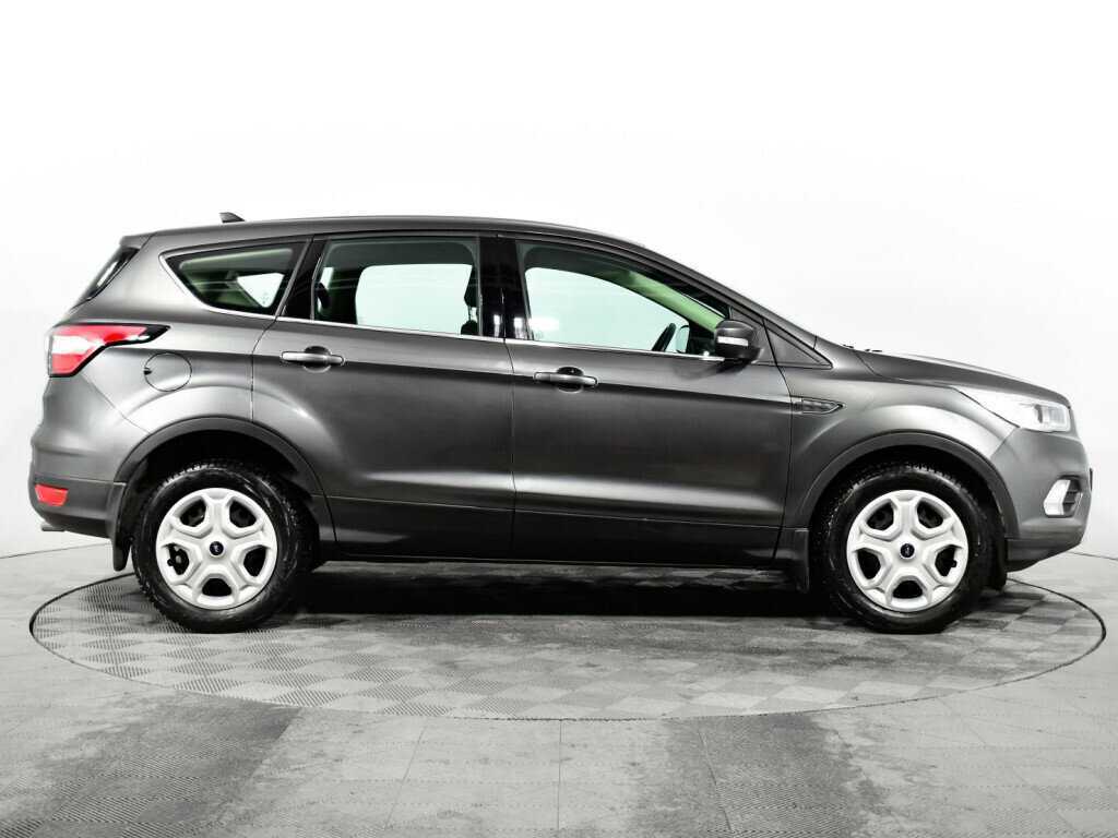 Ford Kuga с пробегом — 2017 год. Фото: #3