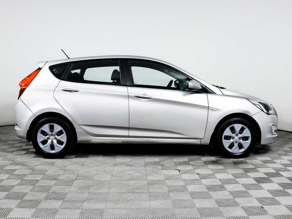 Hyundai Solaris с пробегом — 2014 год. Фото: #3