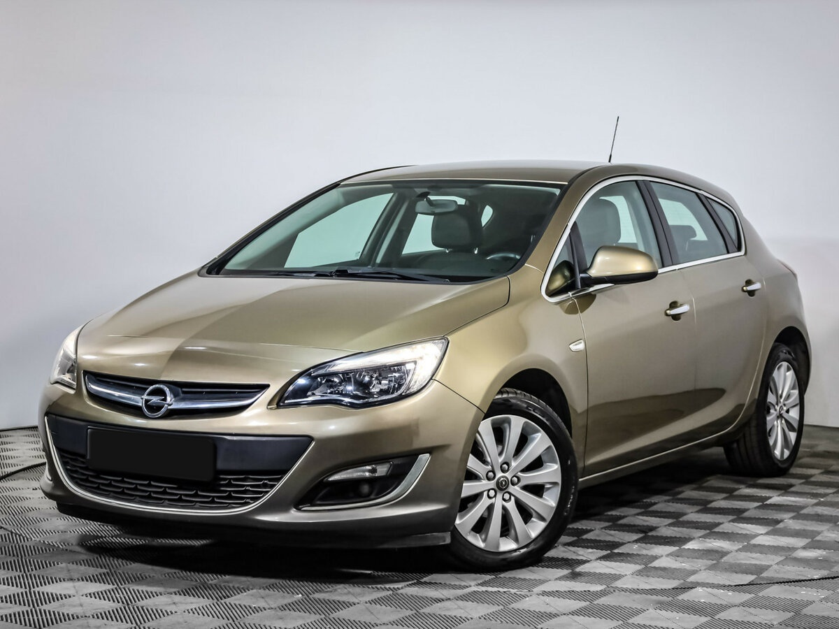 Opel Astra с пробегом — 2012 год. Фото: #0