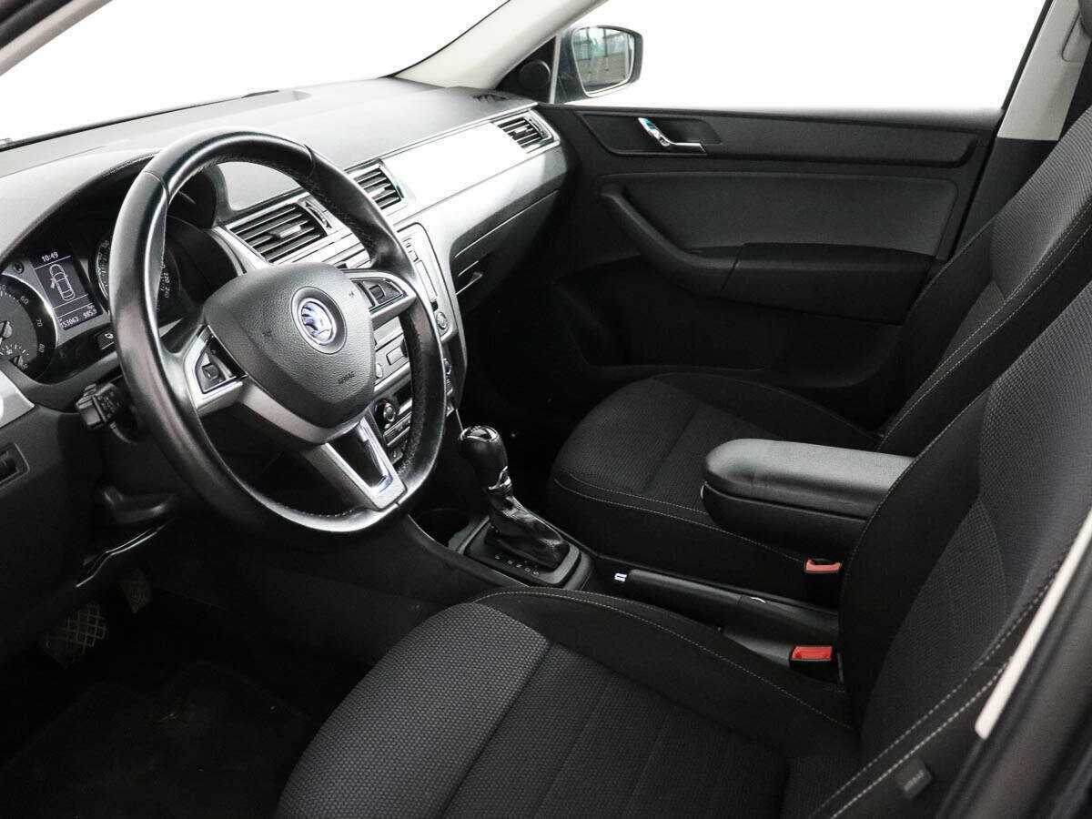 Skoda Rapid с пробегом — 2014 год. Фото: #7