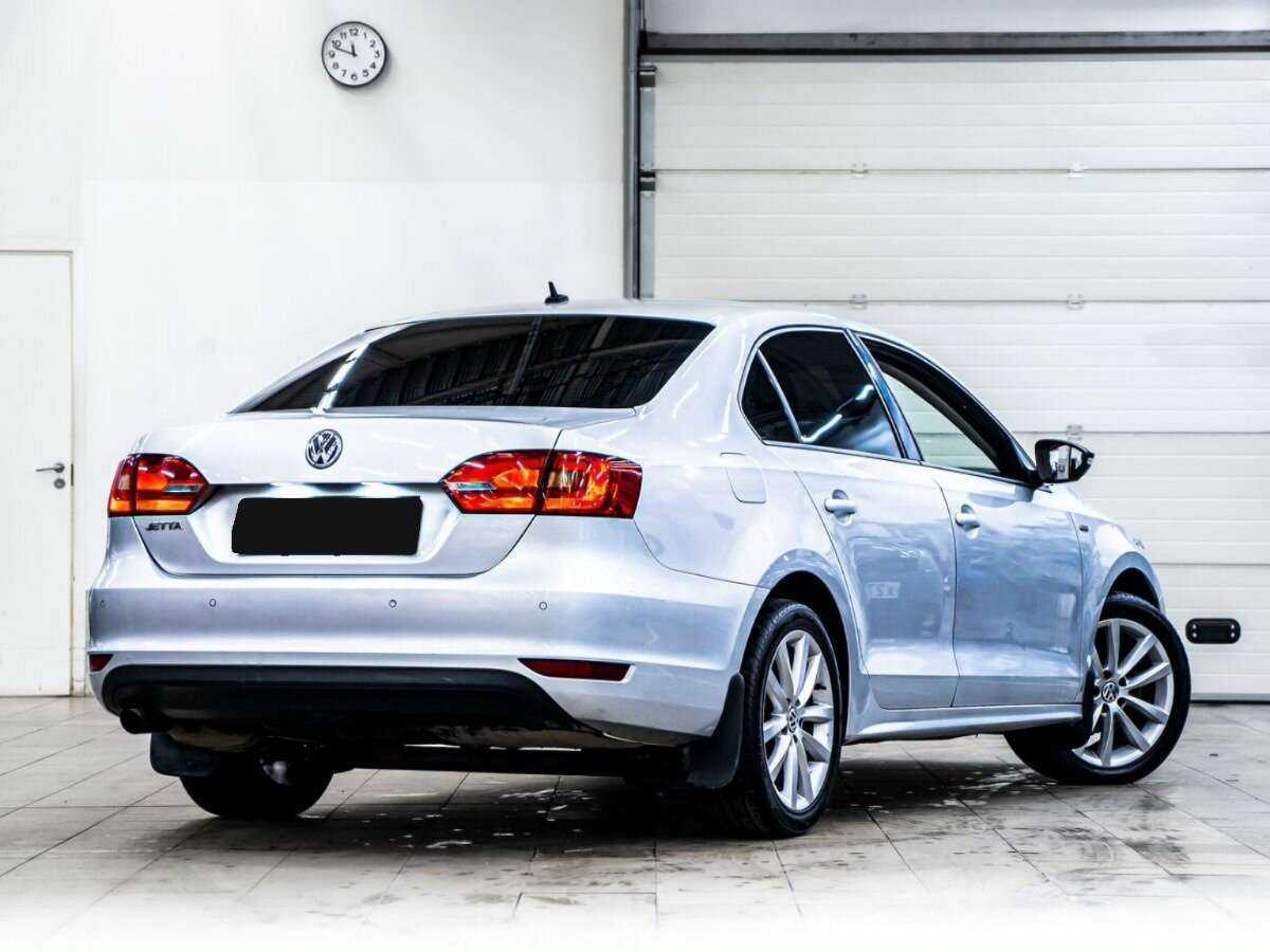 Volkswagen Jetta с пробегом — 2013 год. Фото: #2