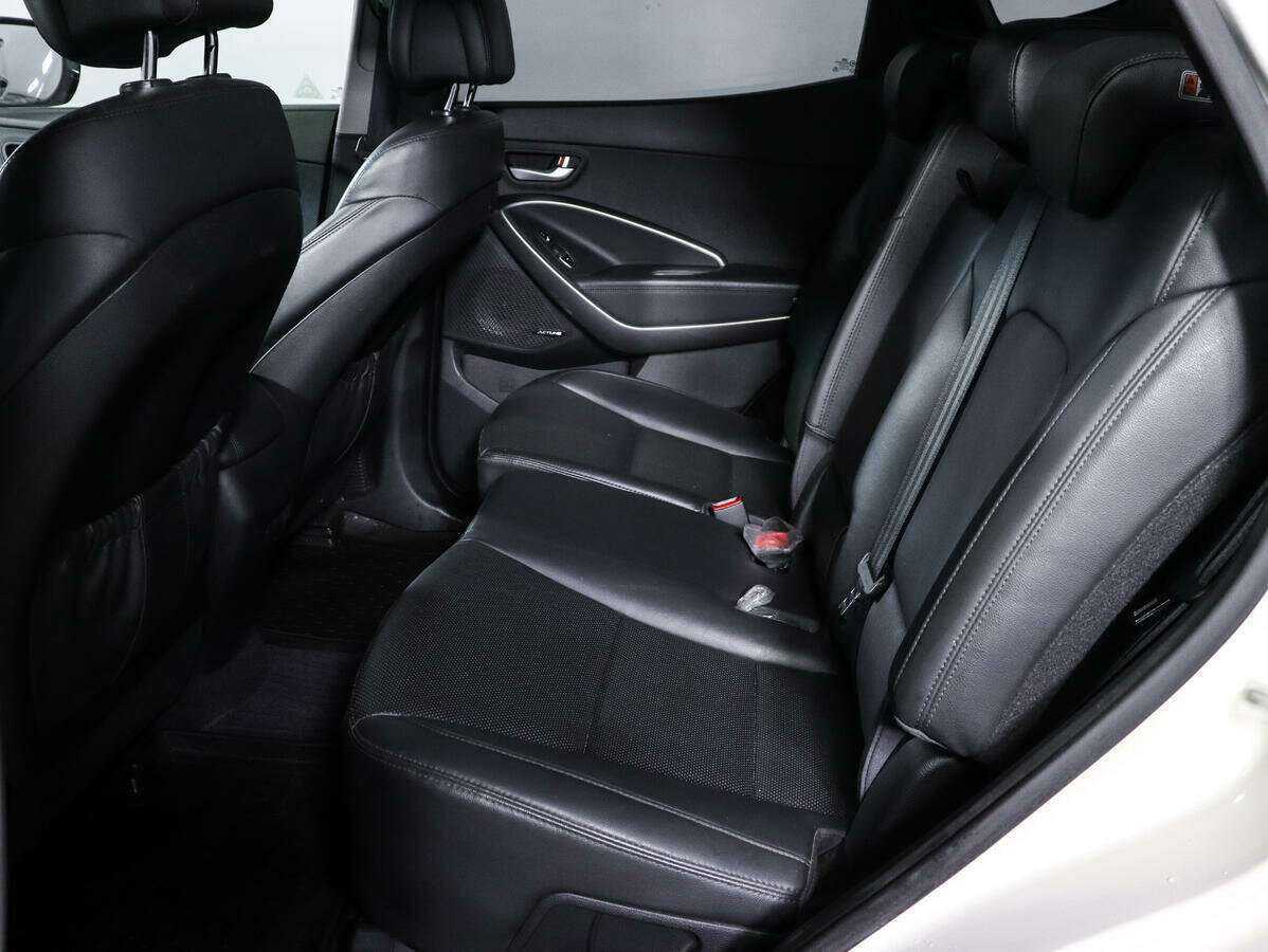 Hyundai Santa Fe с пробегом — 2013 год. Фото: #9