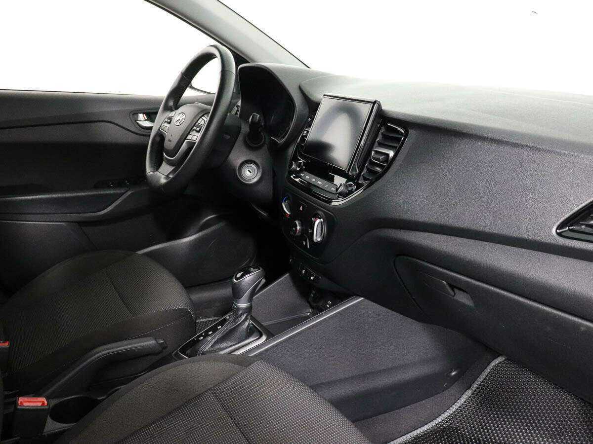 Hyundai Solaris с пробегом — 2020 год. Фото: #6