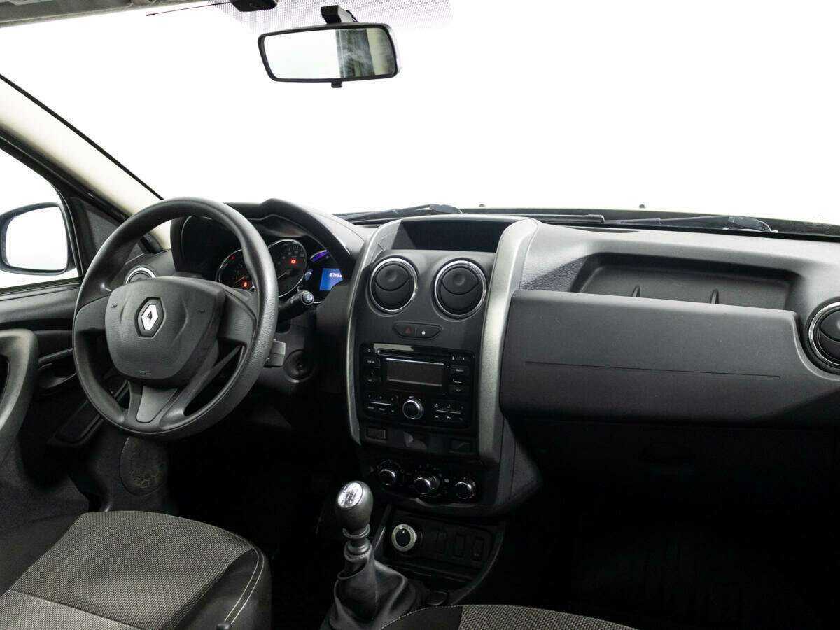 Renault Duster с пробегом — 2015 год. Фото: #8