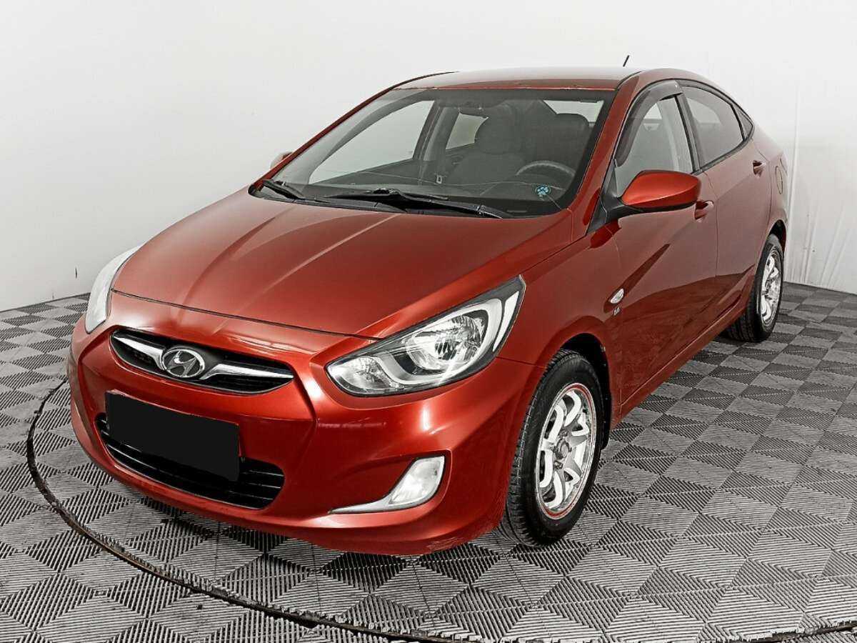 Hyundai Solaris с пробегом — 2012 год. Посмотреть фото