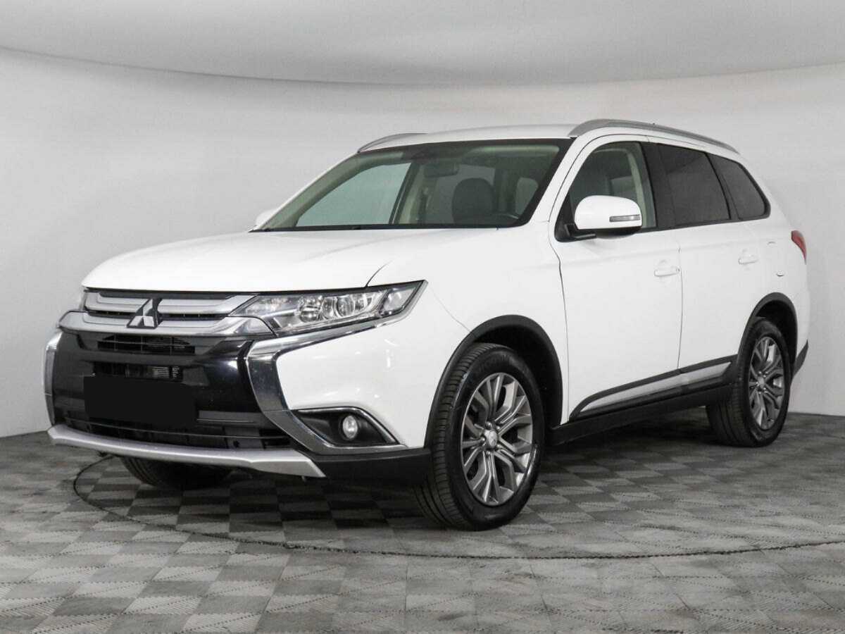 Mitsubishi Outlander с пробегом — 2015 год. Фото: #0