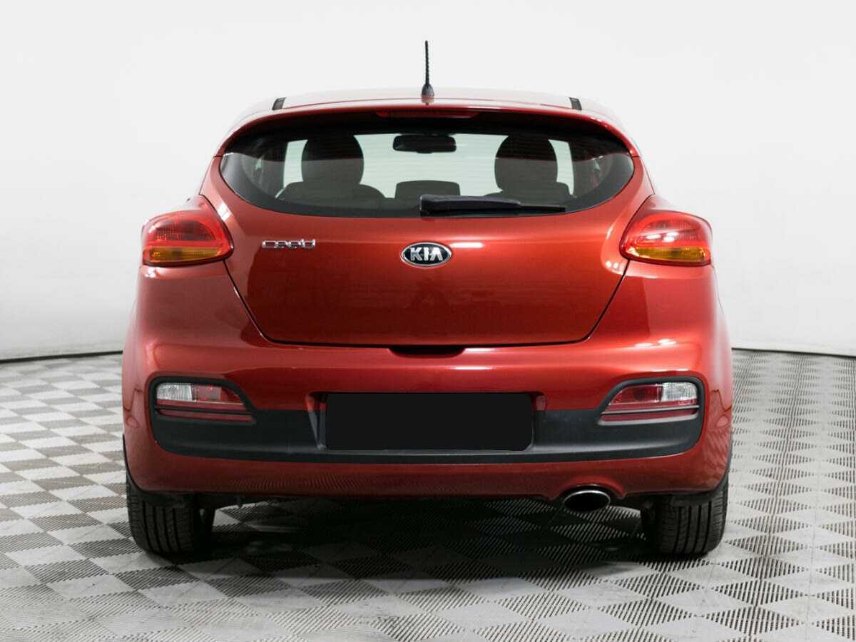 Kia Ceed с пробегом — 2013 год. Фото: #5
