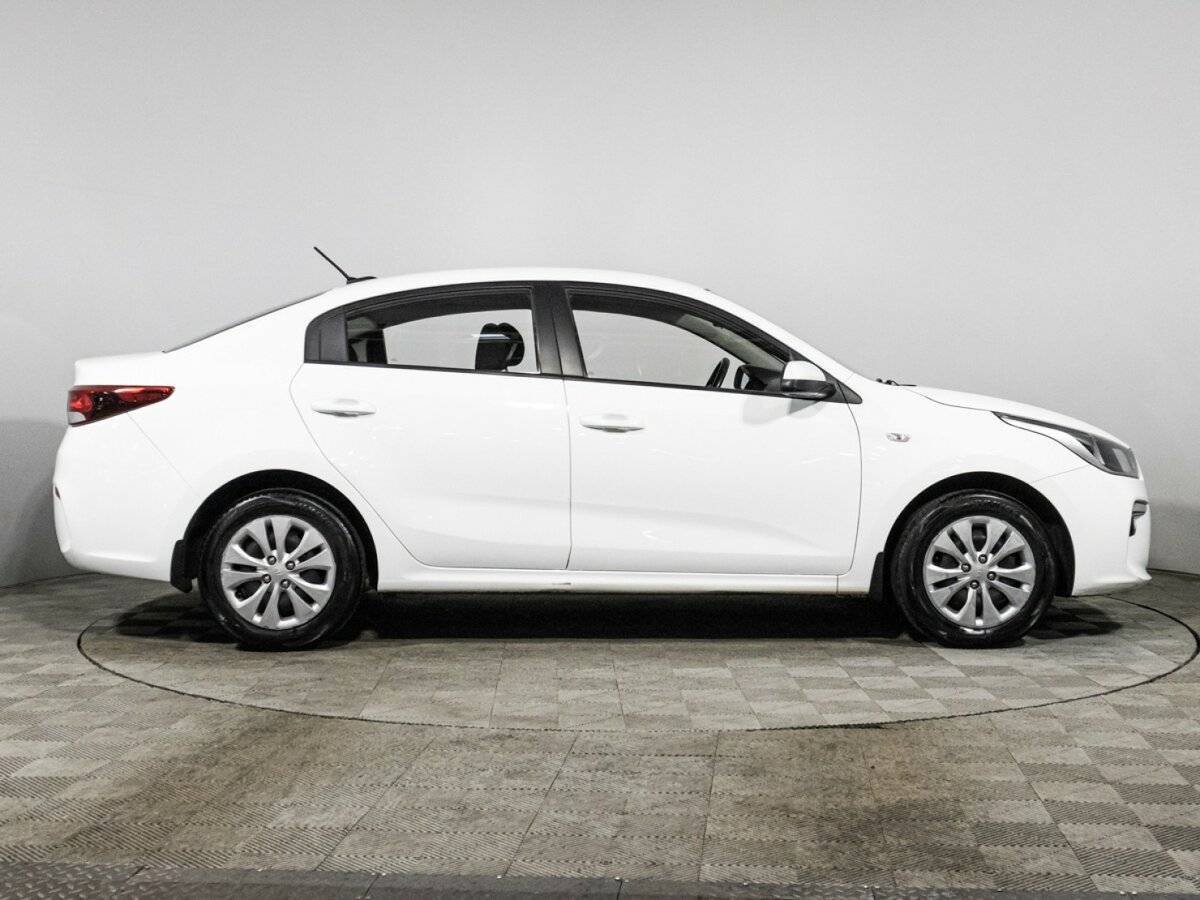 Kia Rio с пробегом — 2018 год. Фото: #3